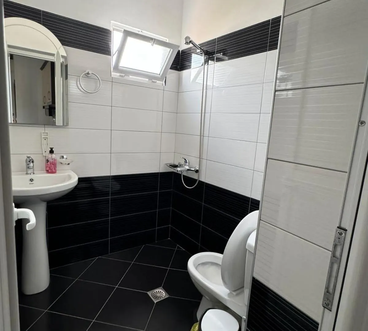 Villa Shehu Ksamil Apartment